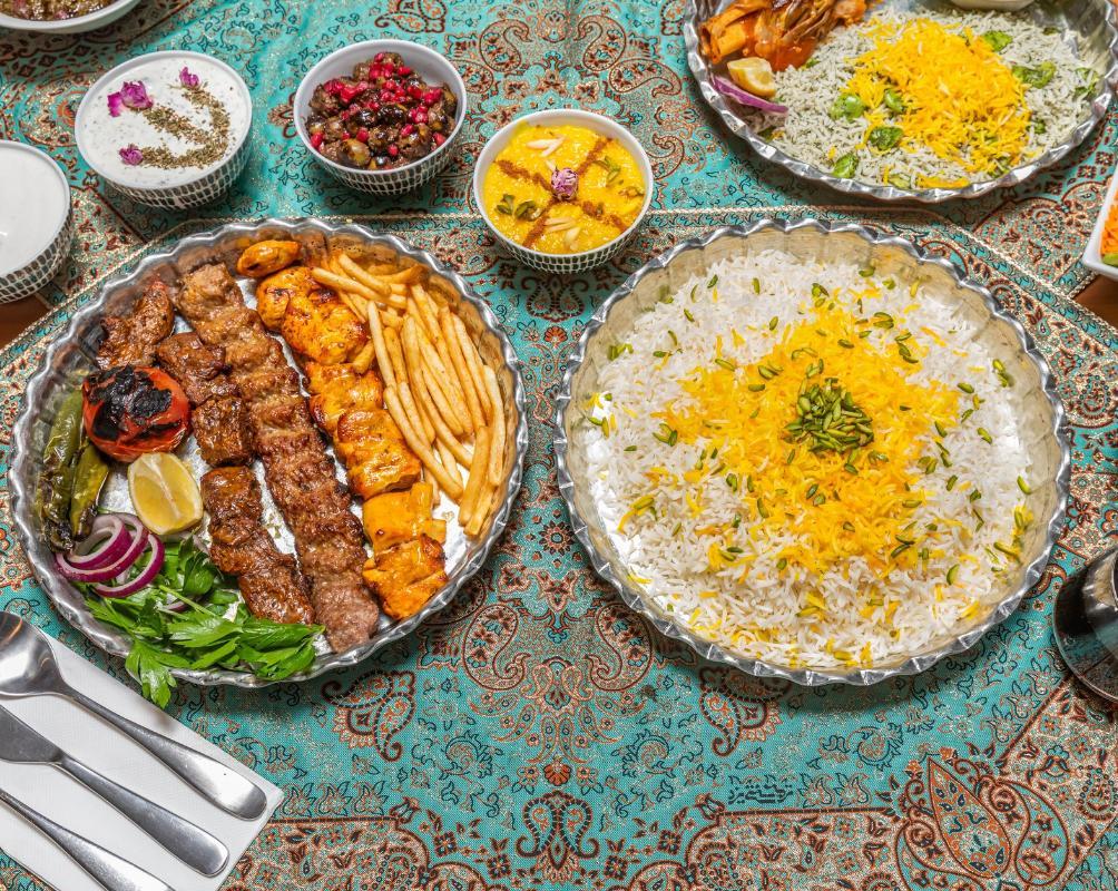 بهترین رستوران‌های لامرد | معرفی رستوران سنتی، خانوادگی و اقتصادی